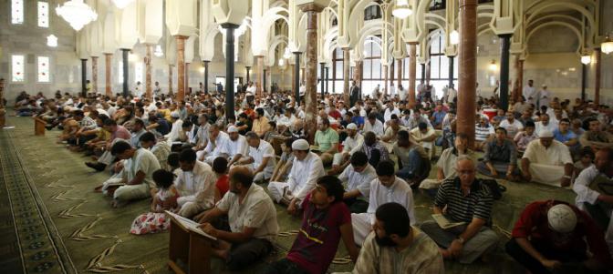 Qatar planea abrir 150 mezquitas en España